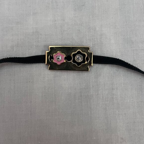 JIWINAIA Flower Razor Blade Velvet Necklace - Picture 3 of 5